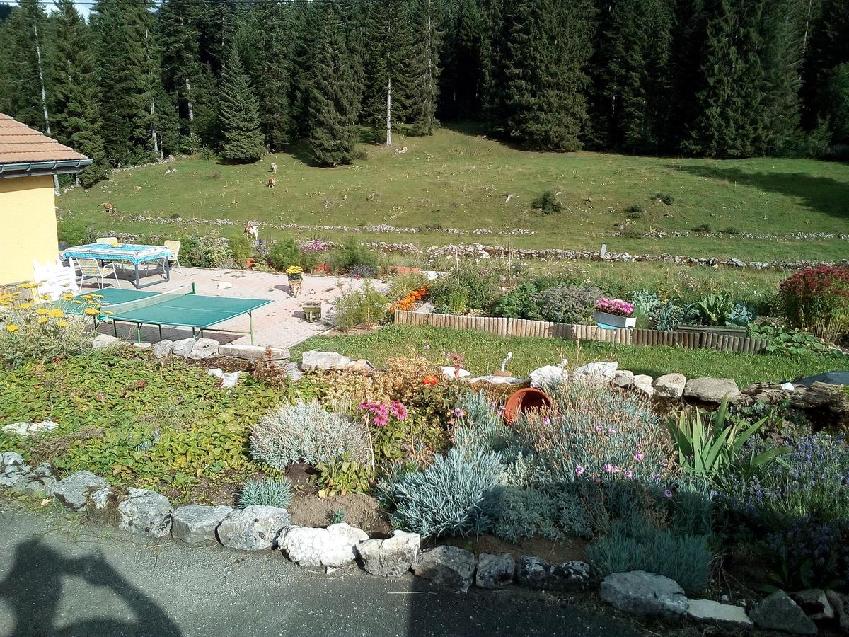 La Dernier Villa La Cote-aux-Fees Exterior photo